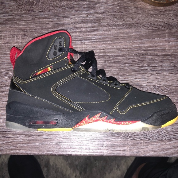 Jordan Shoes - Picture 2 of 5